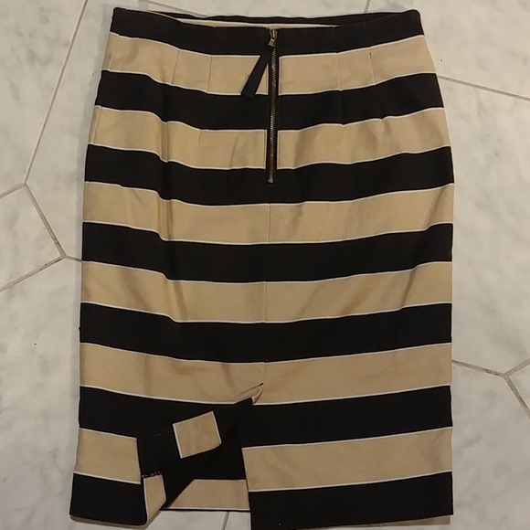 LOFT lined pencil skirt - Picture 2 of 4